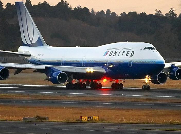 WSJ: United Airlines Grounds As Many as Six 747s